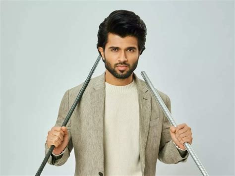 vijay devarakonda photos|vijay devarakonda face shape.